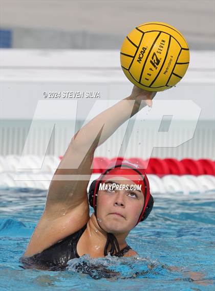 Thumbnail 3 in Mater Dei vs. Orange Lutheran (CIF SoCal Regional Division 1 Final) photogallery.