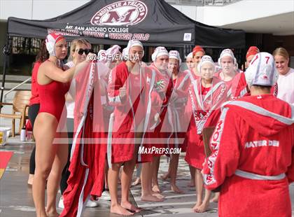 Thumbnail 1 in Mater Dei vs. Orange Lutheran (CIF SoCal Regional Division 1 Final) photogallery.