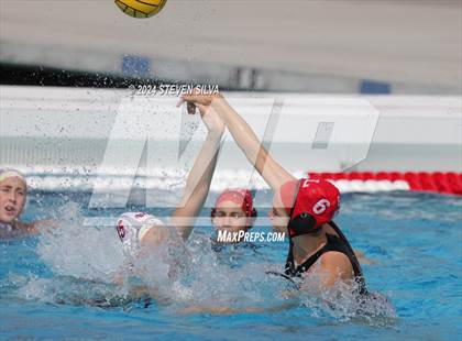 Thumbnail 2 in Mater Dei vs. Orange Lutheran (CIF SoCal Regional Division 1 Final) photogallery.