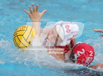 Thumbnail 1 in Mater Dei vs. Orange Lutheran (CIF SoCal Regional Division 1 Final) photogallery.