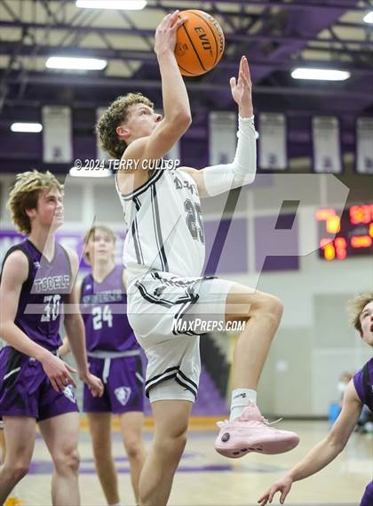 Thumbnail 3 in Desert Hills vs. Tooele (Riverton Holiday Tournament) photogallery.