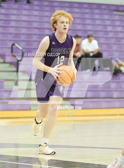Thumbnail 2 in Desert Hills vs. Tooele (Riverton Holiday Tournament) photogallery.