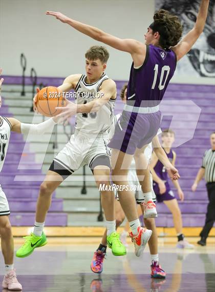 Thumbnail 3 in Desert Hills vs. Tooele (Riverton Holiday Tournament) photogallery.