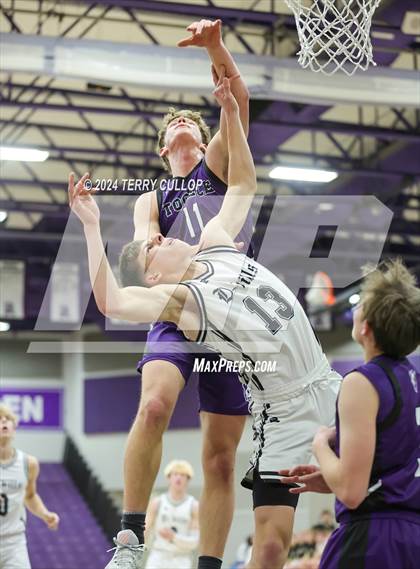 Thumbnail 1 in Desert Hills vs. Tooele (Riverton Holiday Tournament) photogallery.