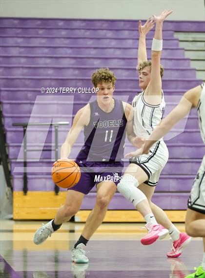 Thumbnail 1 in Desert Hills vs. Tooele (Riverton Holiday Tournament) photogallery.