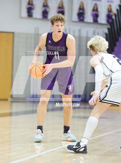 Thumbnail 3 in Desert Hills vs. Tooele (Riverton Holiday Tournament) photogallery.