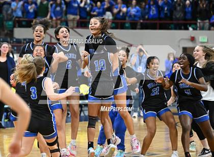 Thumbnail 2 in Grandview vs. Monarch (CHSAA 6A Final) photogallery.
