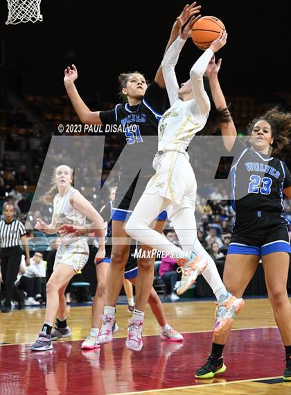 Thumbnail 3 in Grandview vs. Monarch (CHSAA 6A Final) photogallery.