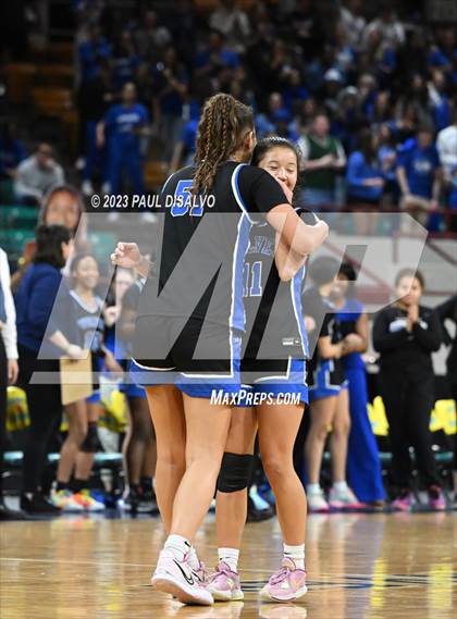 Thumbnail 2 in Grandview vs. Monarch (CHSAA 6A Final) photogallery.