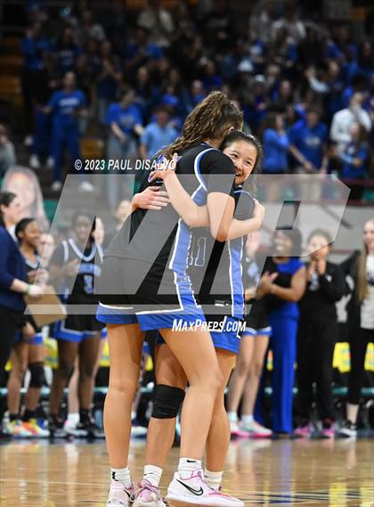 Thumbnail 2 in Grandview vs. Monarch (CHSAA 6A Final) photogallery.