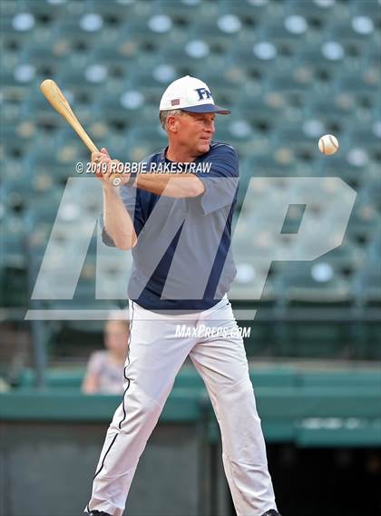 Thumbnail 2 in Trinity vs. Flower Mound (UIL 6A Regional Semifinal) photogallery.