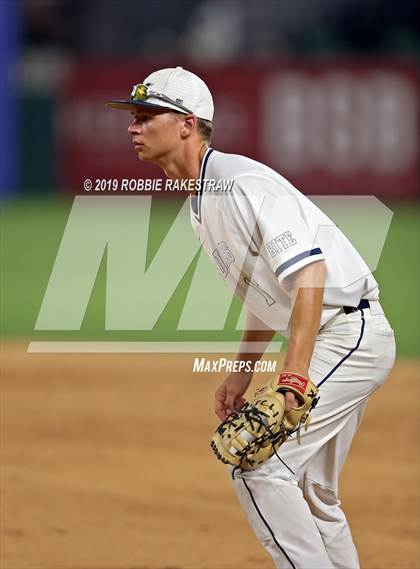 Thumbnail 3 in Trinity vs. Flower Mound (UIL 6A Regional Semifinal) photogallery.