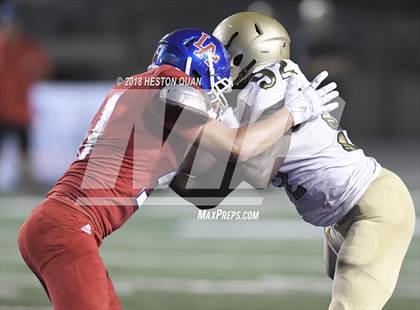 Thumbnail 3 in Long Beach Poly vs. Los Alamitos photogallery.