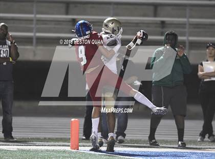 Thumbnail 3 in Long Beach Poly vs. Los Alamitos photogallery.