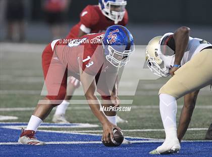 Thumbnail 3 in Long Beach Poly vs. Los Alamitos photogallery.