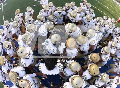 Thumbnail 3 in Long Beach Poly vs. Los Alamitos photogallery.