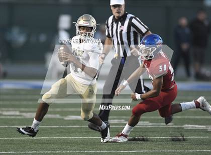 Thumbnail 3 in Long Beach Poly vs. Los Alamitos photogallery.