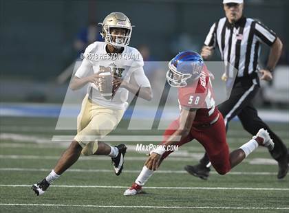 Thumbnail 2 in Long Beach Poly vs. Los Alamitos photogallery.