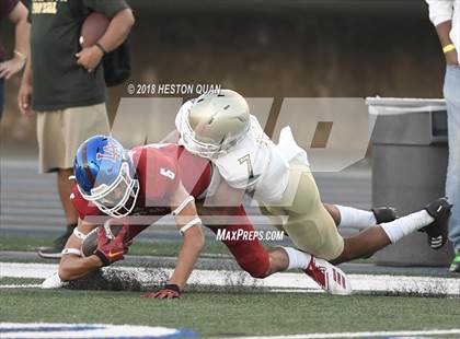 Thumbnail 3 in Long Beach Poly vs. Los Alamitos photogallery.