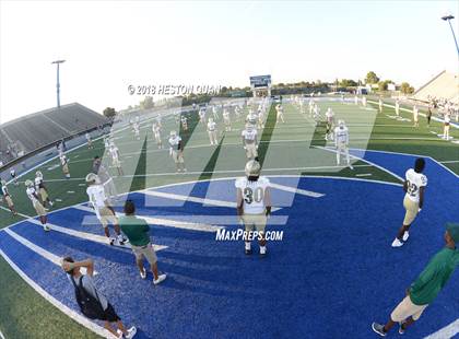 Thumbnail 2 in Long Beach Poly vs. Los Alamitos photogallery.