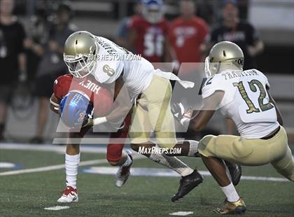 Thumbnail 2 in Long Beach Poly vs. Los Alamitos photogallery.