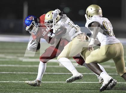 Thumbnail 3 in Long Beach Poly vs. Los Alamitos photogallery.