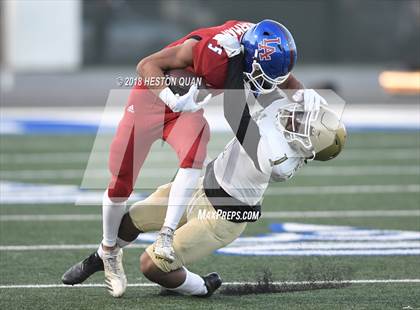 Thumbnail 3 in Long Beach Poly vs. Los Alamitos photogallery.