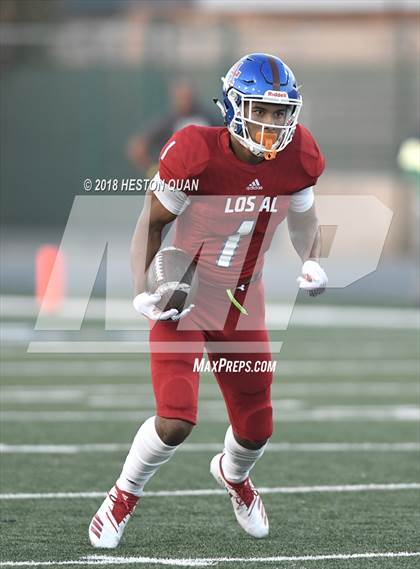 Thumbnail 2 in Long Beach Poly vs. Los Alamitos photogallery.