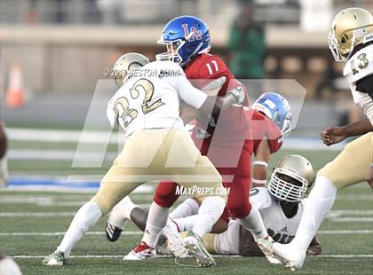Thumbnail 3 in Long Beach Poly vs. Los Alamitos photogallery.