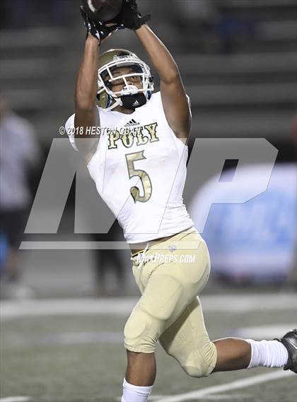 Thumbnail 3 in Long Beach Poly vs. Los Alamitos photogallery.