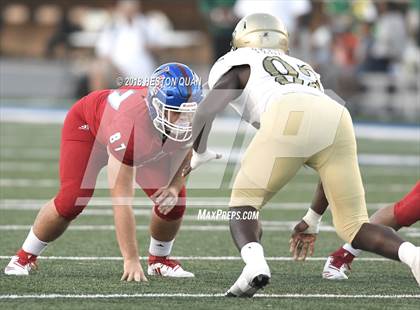 Thumbnail 2 in Long Beach Poly vs. Los Alamitos photogallery.