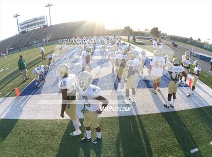 Thumbnail 1 in Long Beach Poly vs. Los Alamitos photogallery.
