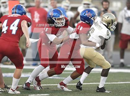 Thumbnail 3 in Long Beach Poly vs. Los Alamitos photogallery.
