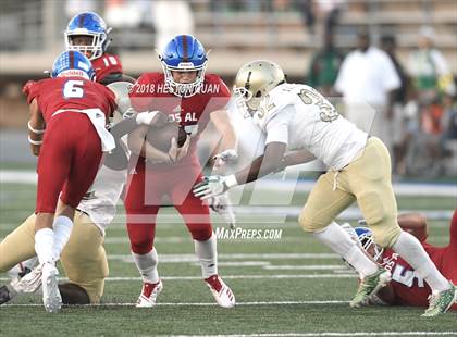 Thumbnail 1 in Long Beach Poly vs. Los Alamitos photogallery.