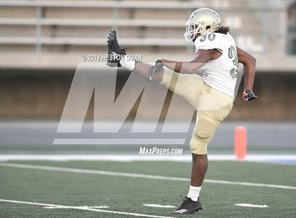 Thumbnail 3 in Long Beach Poly vs. Los Alamitos photogallery.