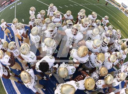 Thumbnail 3 in Long Beach Poly vs. Los Alamitos photogallery.