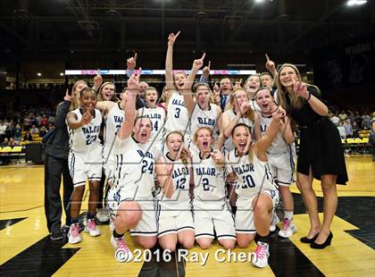 Thumbnail 3 in Evergreen vs. Valor Christian (CHSAA 4A Final) photogallery.