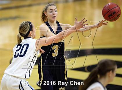 Thumbnail 1 in Evergreen vs. Valor Christian (CHSAA 4A Final) photogallery.