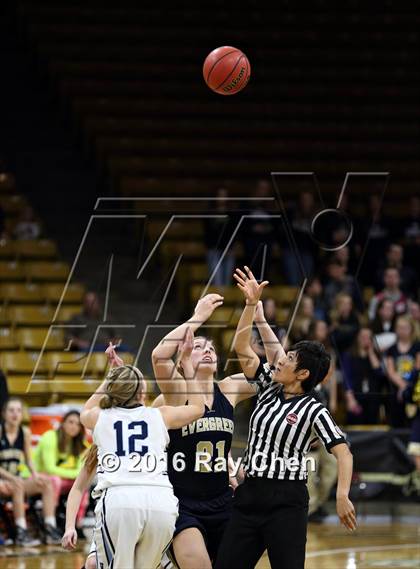 Thumbnail 3 in Evergreen vs. Valor Christian (CHSAA 4A Final) photogallery.