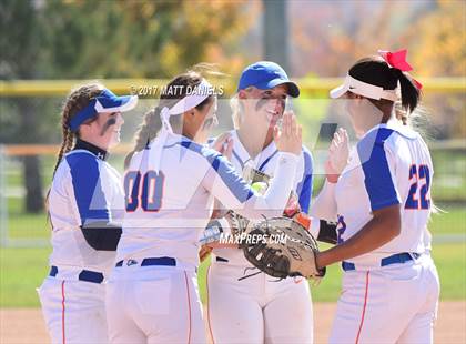 Thumbnail 2 in Legend vs. Rock Canyon (CHSAA 5A Region 2 Playoff) photogallery.