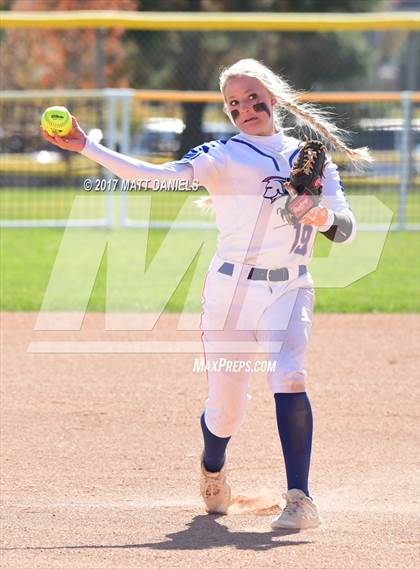 Thumbnail 3 in Legend vs. Rock Canyon (CHSAA 5A Region 2 Playoff) photogallery.