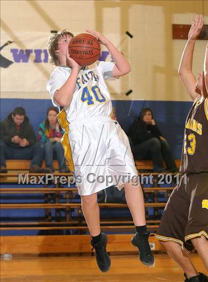 Thumbnail 3 in Williams vs. Faith Christian (Irene Wells Memorial Invitational) photogallery.