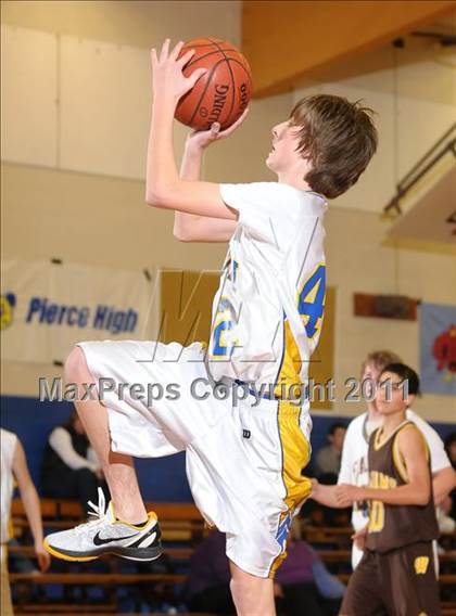 Thumbnail 3 in Williams vs. Faith Christian (Irene Wells Memorial Invitational) photogallery.