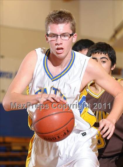 Thumbnail 1 in Williams vs. Faith Christian (Irene Wells Memorial Invitational) photogallery.