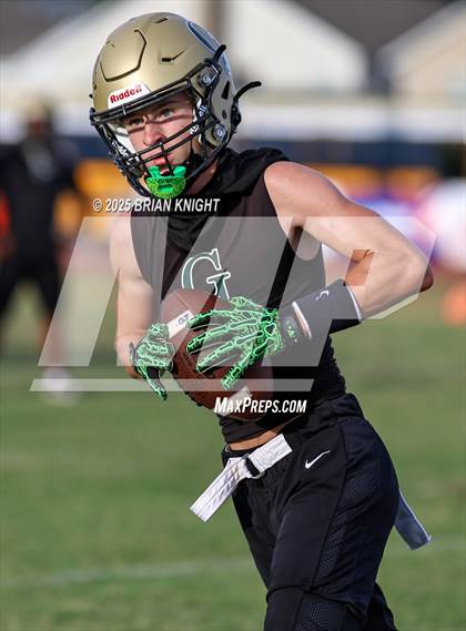 Thumbnail 1 in Mulberry @ George Jenkins photogallery.