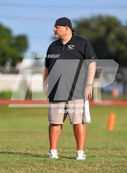 Thumbnail 2 in Mulberry @ George Jenkins photogallery.