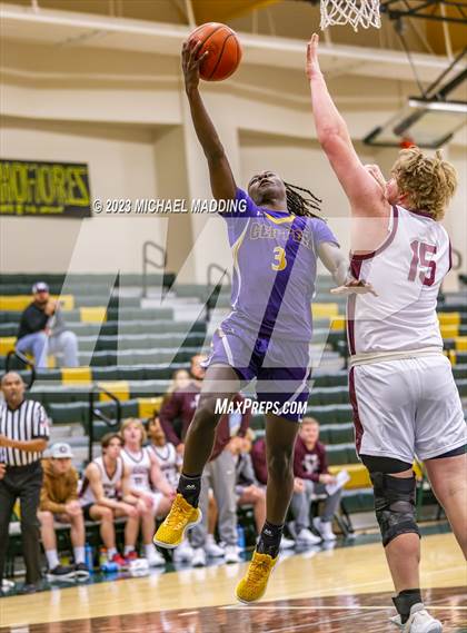 Thumbnail 3 in Center vs Hudson (International Paper Classic) photogallery.