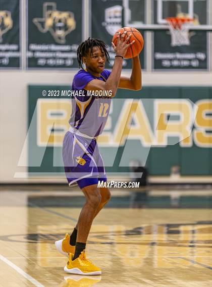 Thumbnail 1 in Center vs Hudson (International Paper Classic) photogallery.