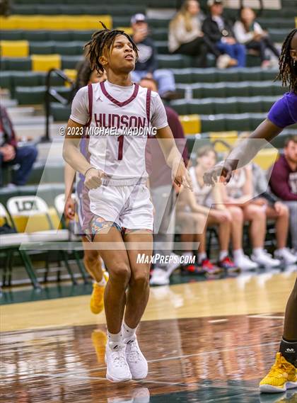 Thumbnail 1 in Center vs Hudson (International Paper Classic) photogallery.