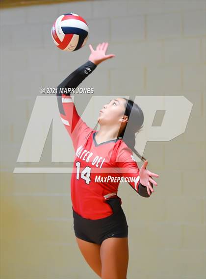 Thumbnail 1 in Bishop Gorman vs. Mater Dei (Nike Tournament of Champions)   photogallery.